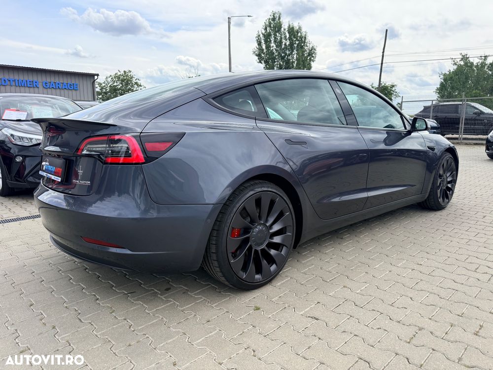 Tesla Model 3 - 7