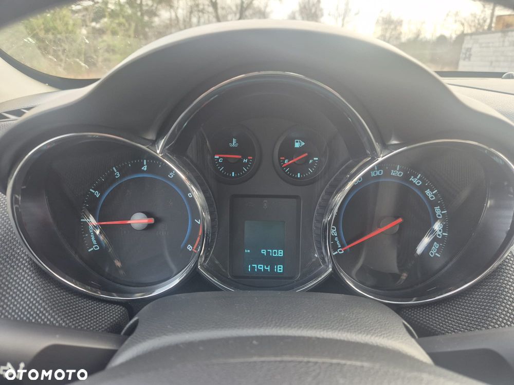 Chevrolet Cruze 1.8 LTZ - 19