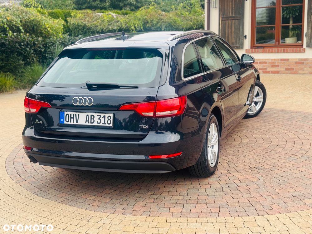 Audi A4 Avant 35 TDI S tronic design - 31