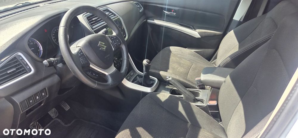 Suzuki S-Cross - 17
