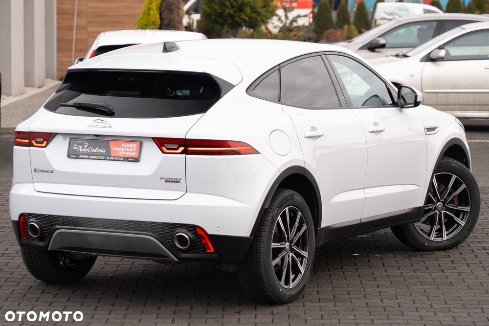 Jaguar E-Pace - 12