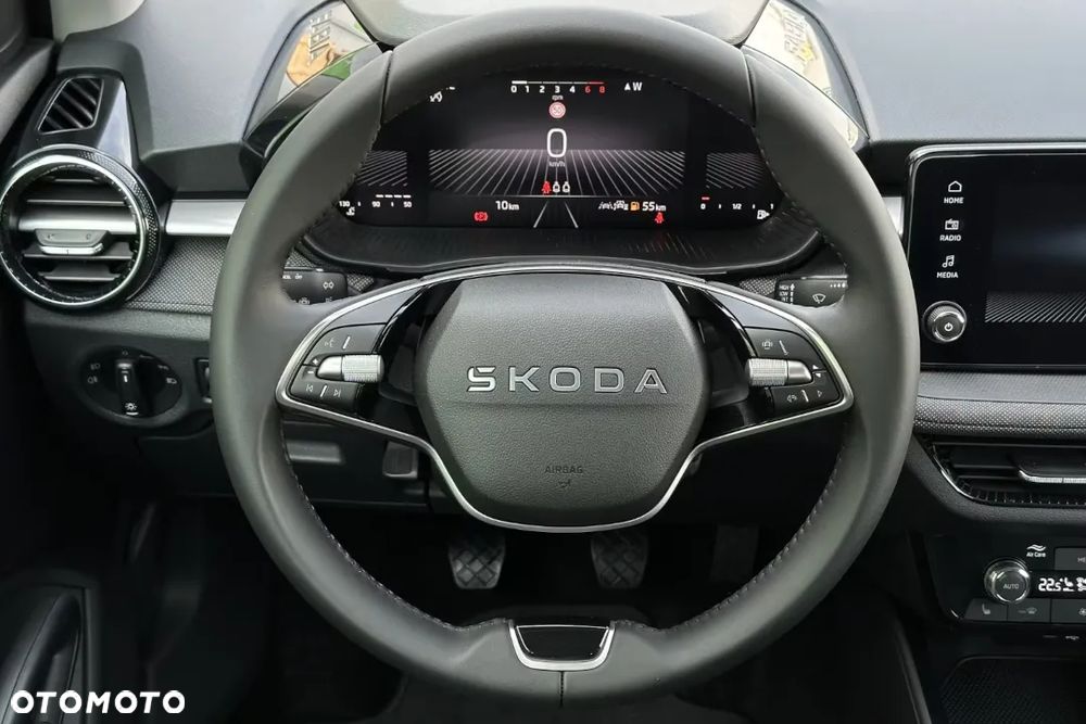 Skoda Fabia 1.0 Essence - 12