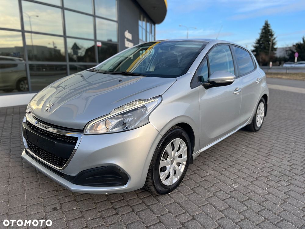 Peugeot 208 1.6 BlueHDi Allure S&S - 4