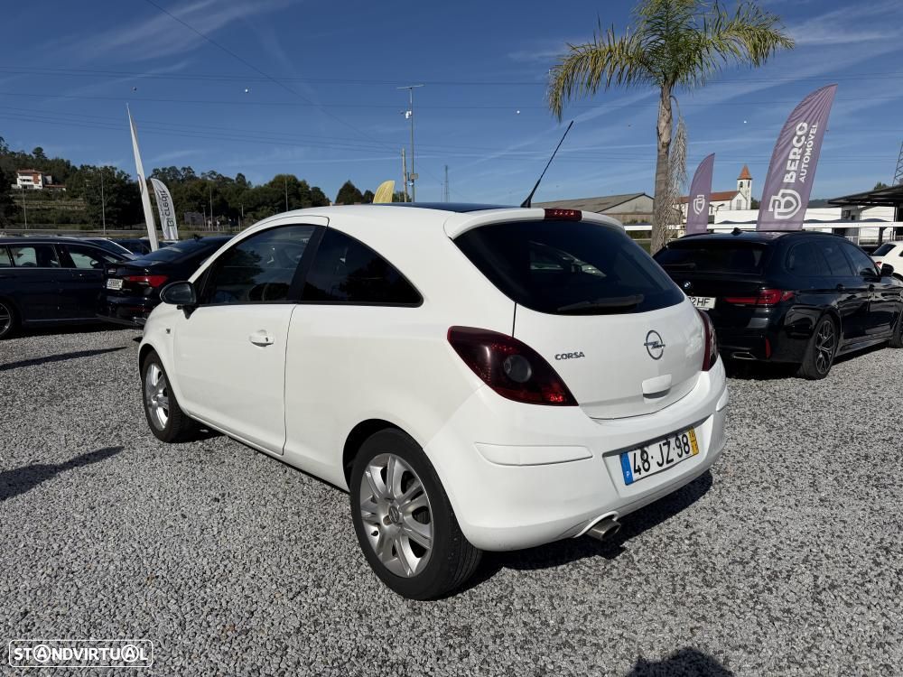 Opel Corsa 1.2 Black Edition - 4