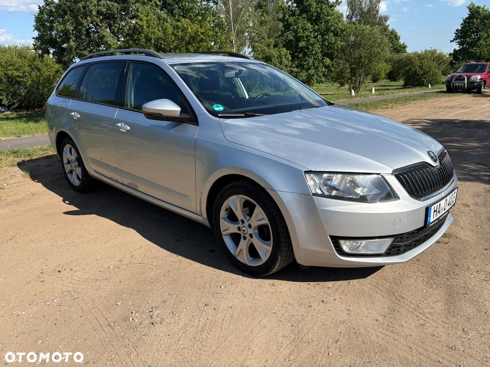 Skoda Octavia 1.6 TDI Ambition DSG - 8