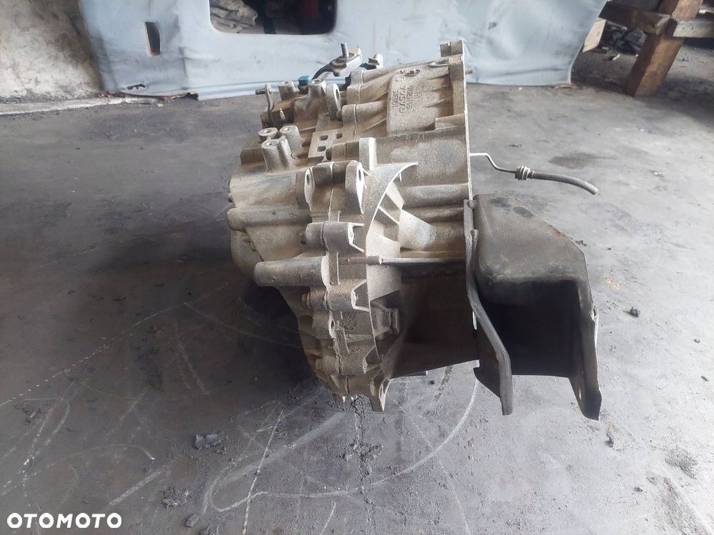 SKRZYNIA BIEGÓW VOLVO S40 I LIFT 01023766 - 2