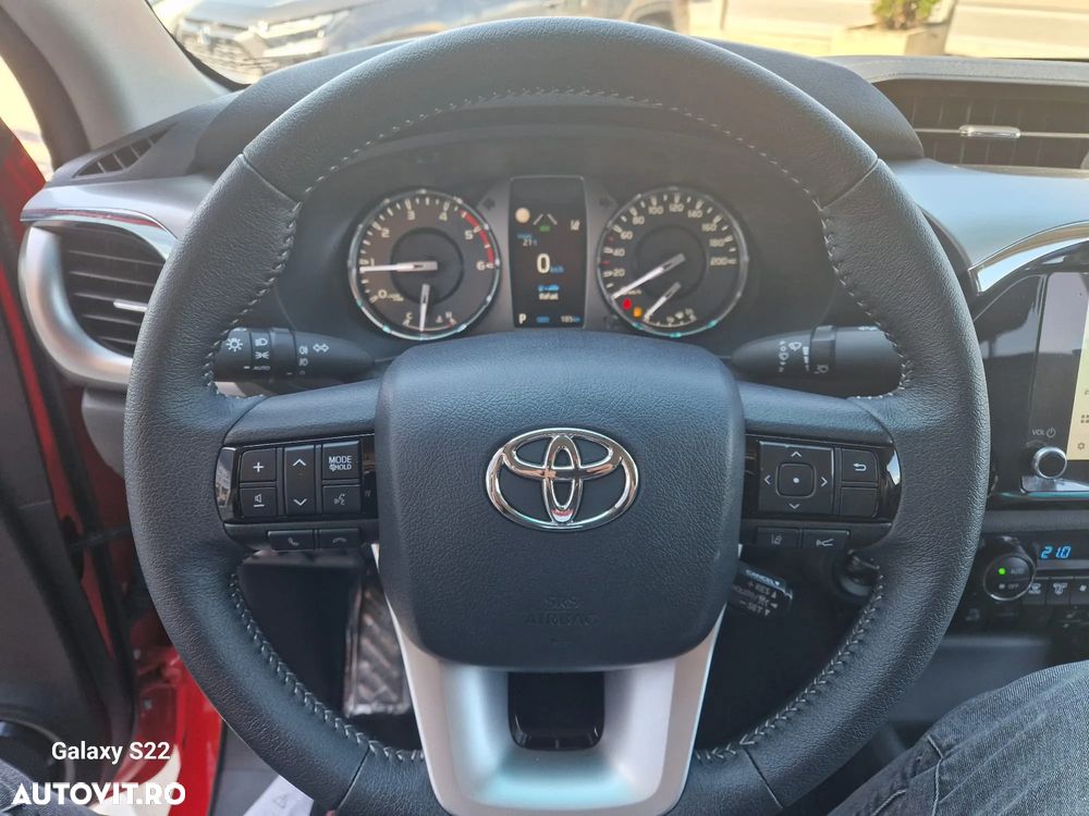 Toyota Hilux 2.8D 204CP 4x4 Double Cab AT Executive Color Edition - 11