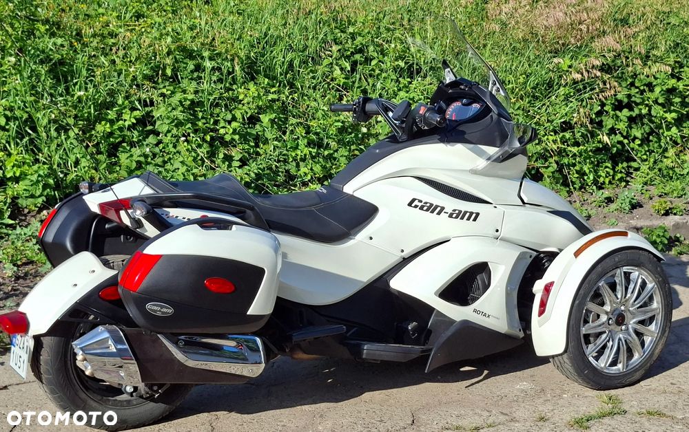Can-Am Spyder - 3