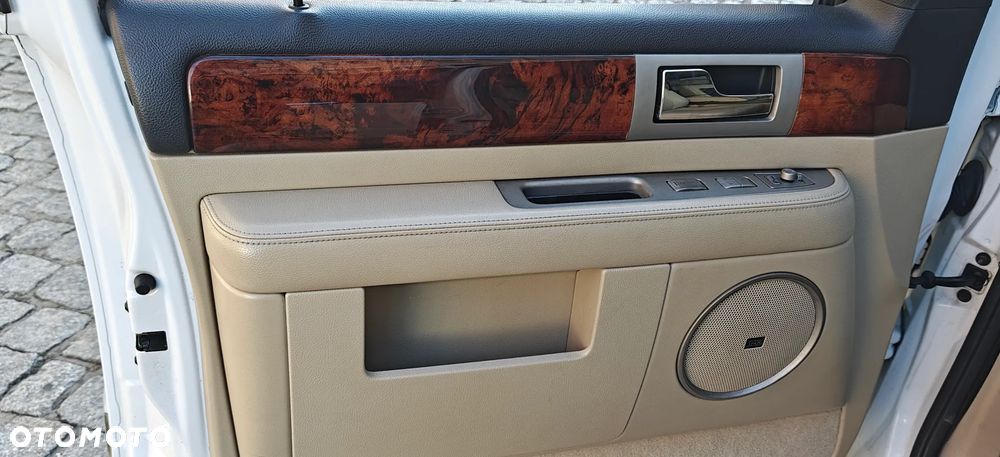 Lincoln Navigator 5.4 4WD - 28