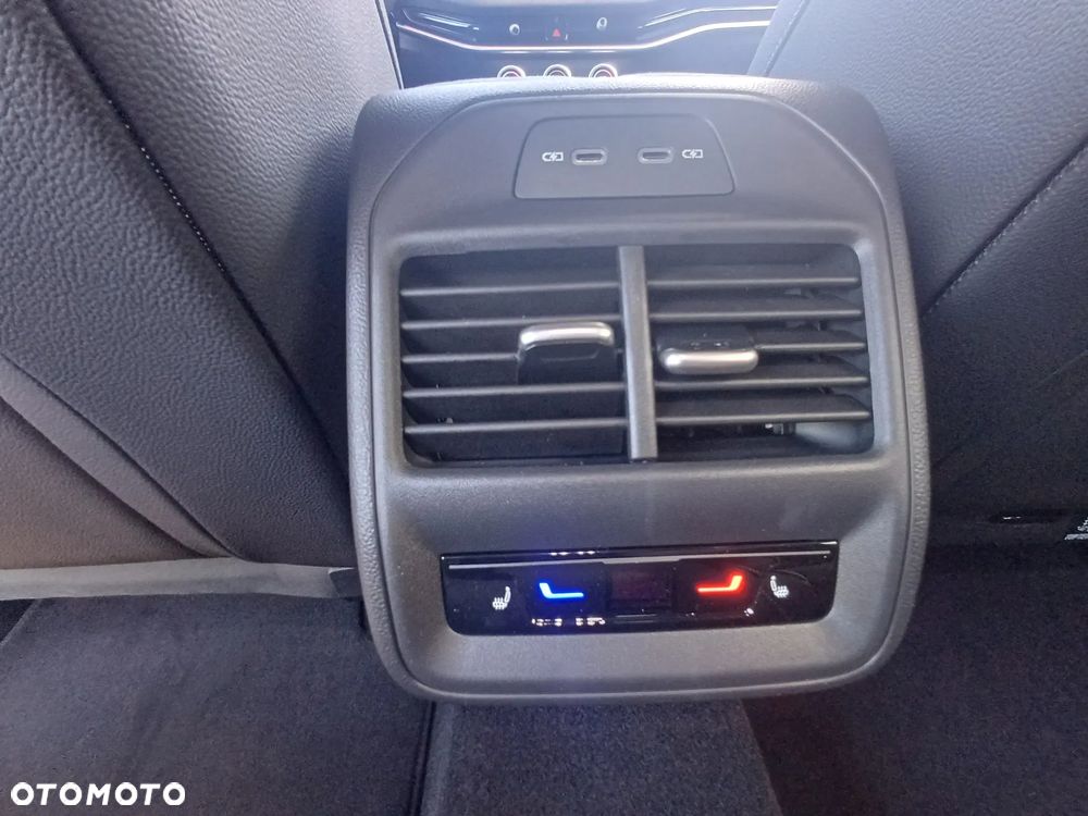 Skoda Superb 2.0 TDI SCR 4x4 Sportline DSG - 27