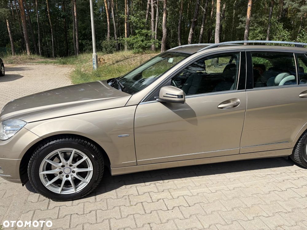 Mercedes-Benz Klasa C 180 CGI Automatik BlueEFFICIENCY Avantgarde - 7
