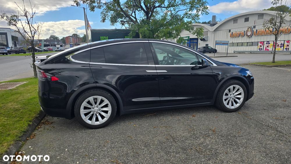 Tesla Model X Long Range Plus - 13