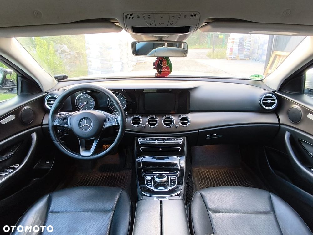 Mercedes-Benz Klasa E 200 d 9G-TRONIC - 4