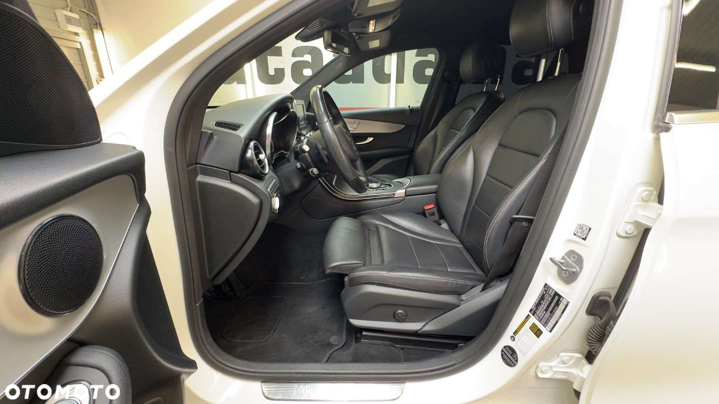 Mercedes-Benz GLC - 21