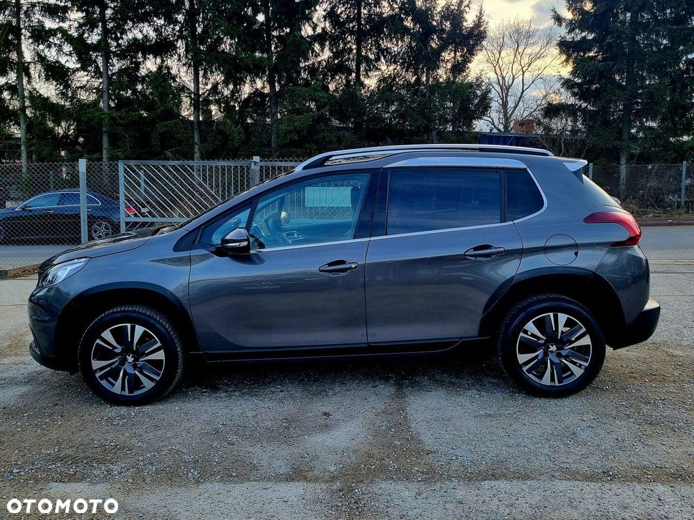 Peugeot 2008 1.2 Pure Tech Allure S&S - 8