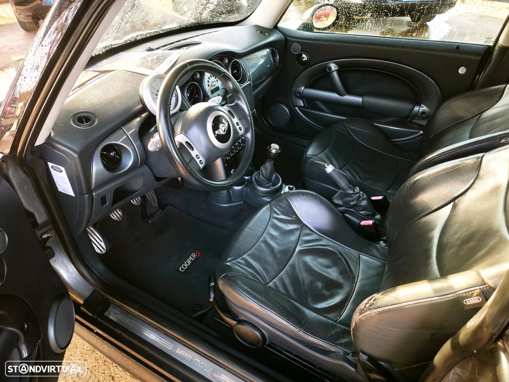 MINI 3 Portas Cooper S - 12