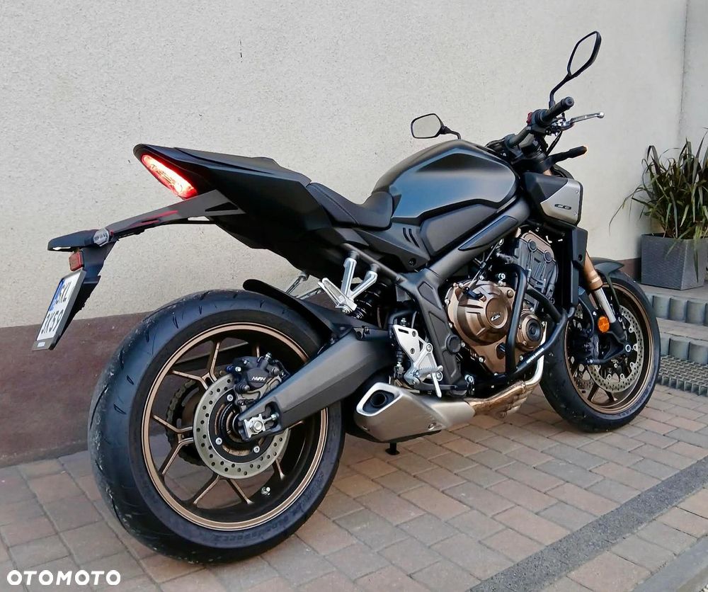 Honda CB - 8