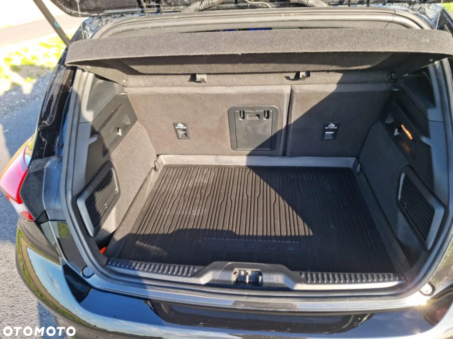 Ford Focus 1.0 EcoBoost mHEV ST-Line X - 11