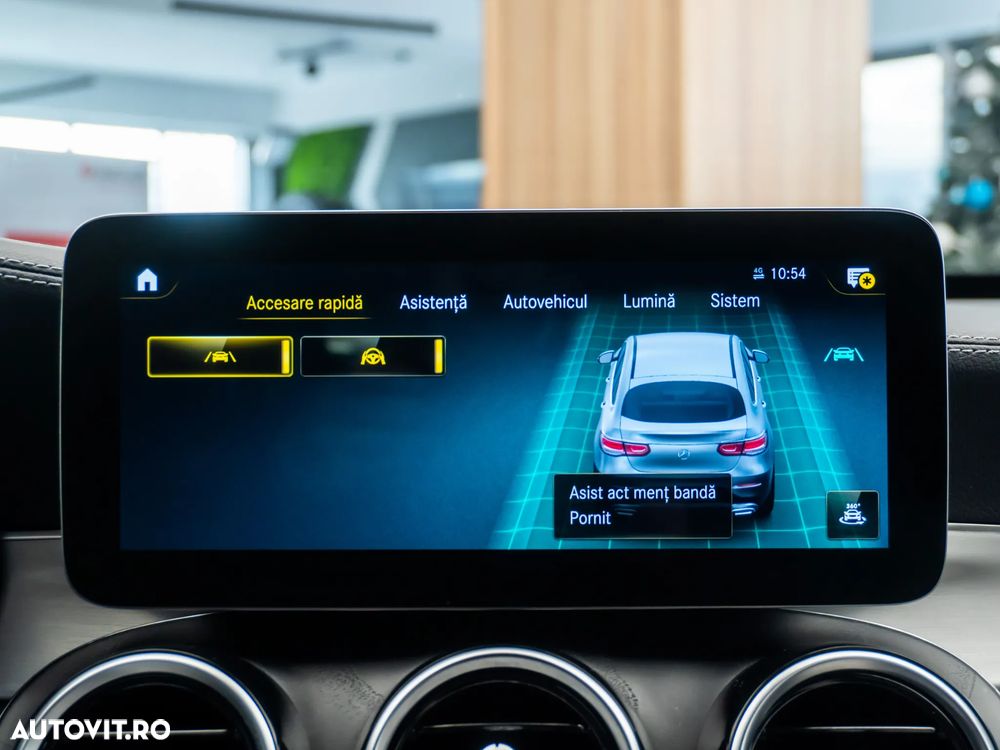 Mercedes-Benz GLC Coupe 300 e 4Matic 9G-TRONIC AMG Line Plus - 25