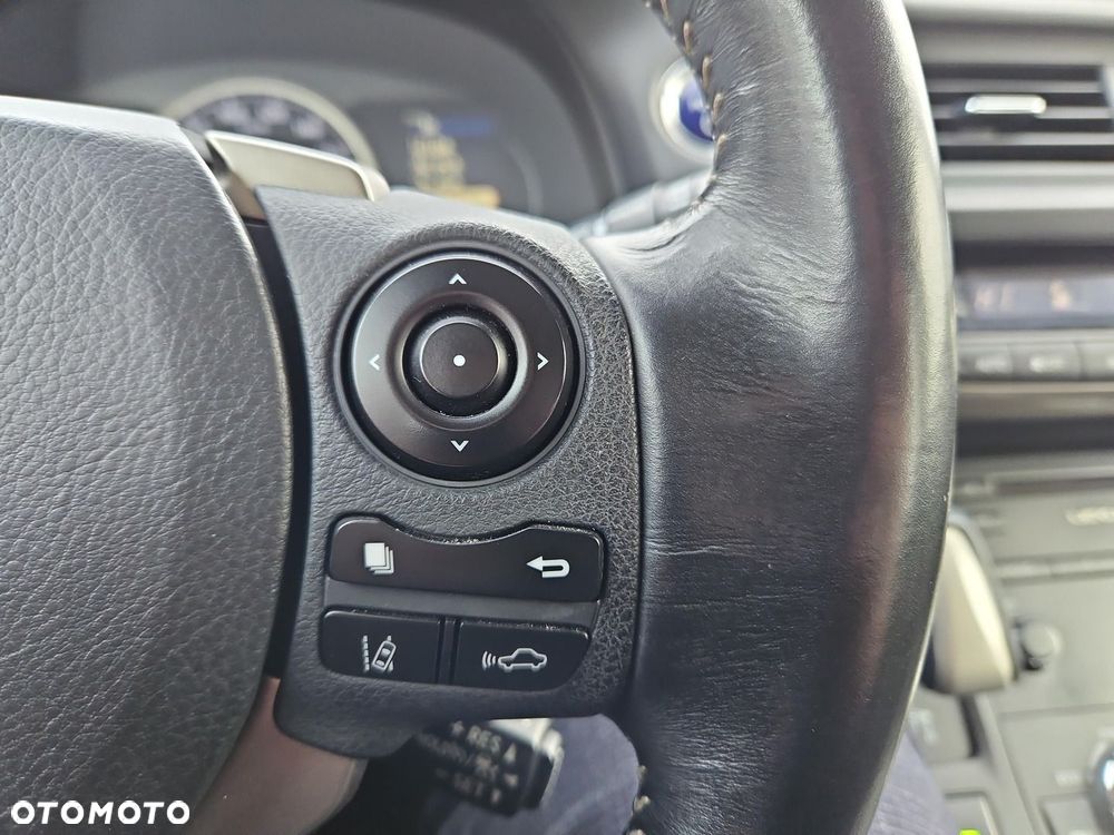 Lexus CT 200h Elegance EU6 - 16