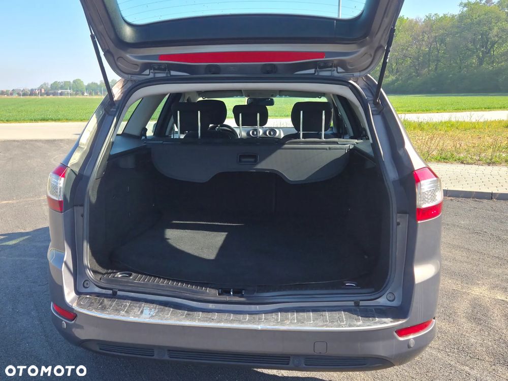 Ford Mondeo - 10