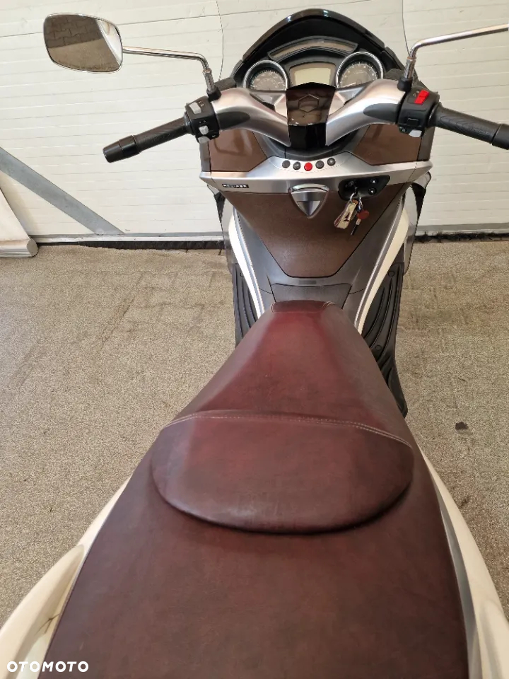 Piaggio X10 - 38