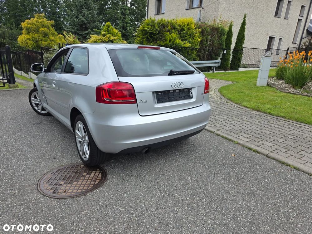 Audi A3 3-drzwiowe 1.6 S line Sportpaket (plus) - 32