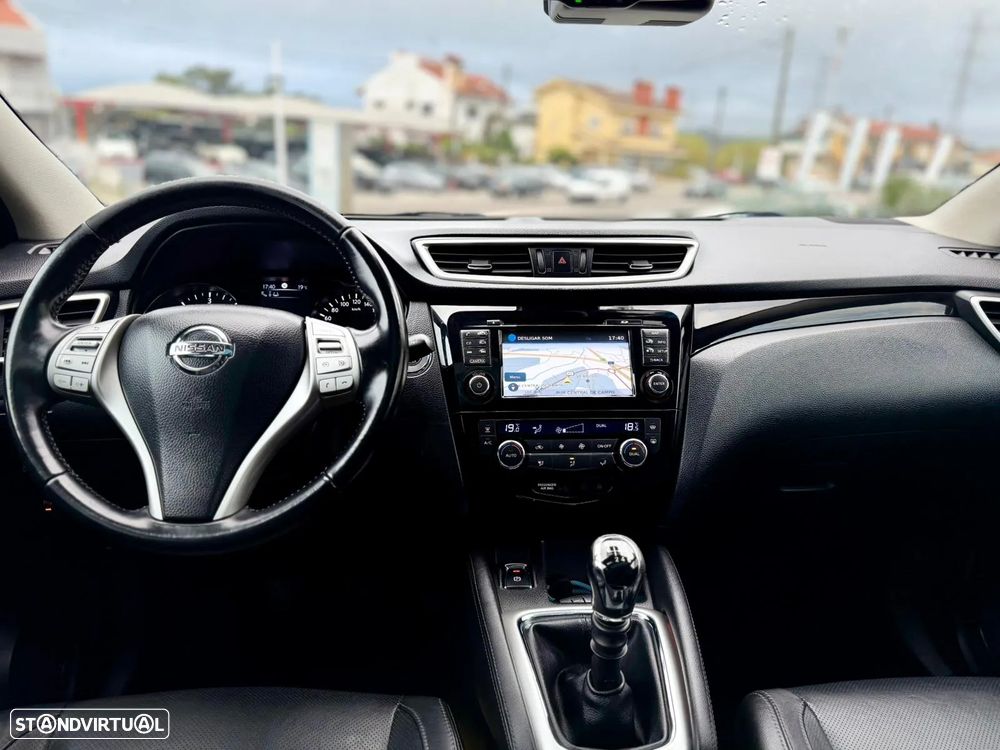 Nissan Qashqai 1.5 dCi N-Connecta 18 - 17