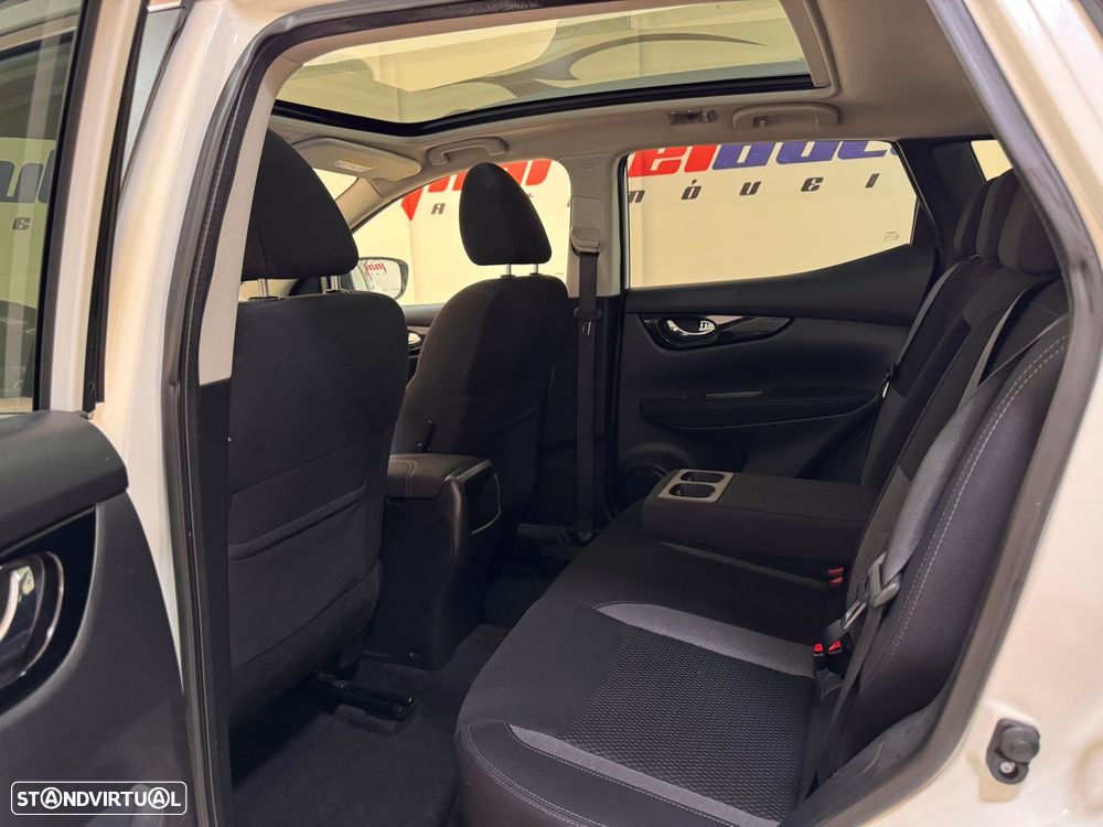 Nissan Qashqai 1.5 dCi N-Connecta - 30