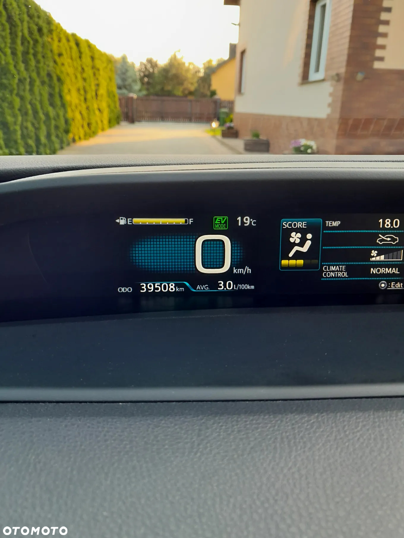 Toyota Prius - 18