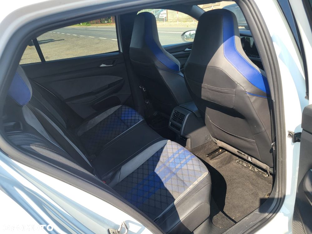 Volkswagen Golf - 14