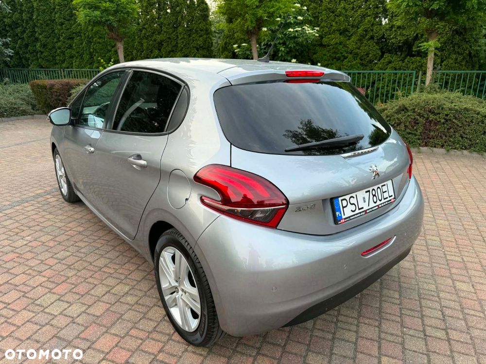 Peugeot 208 - 6