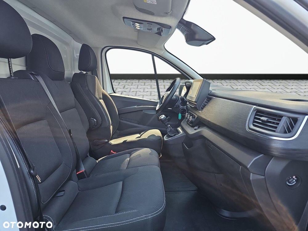 Renault Trafic - 12