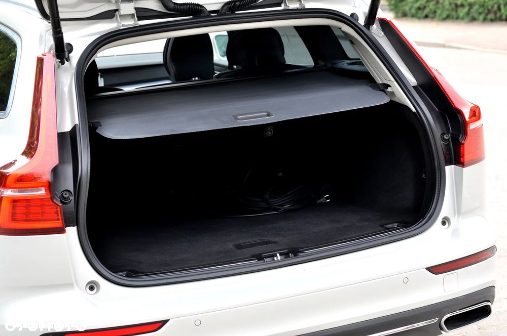 Volvo V60 T6 AWD Recharge Geartronic Inscription - 18