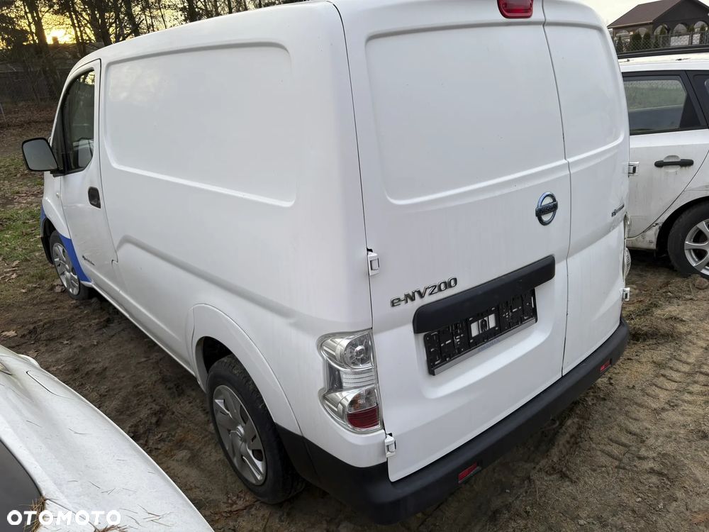 Nissan e-NV200 - 6