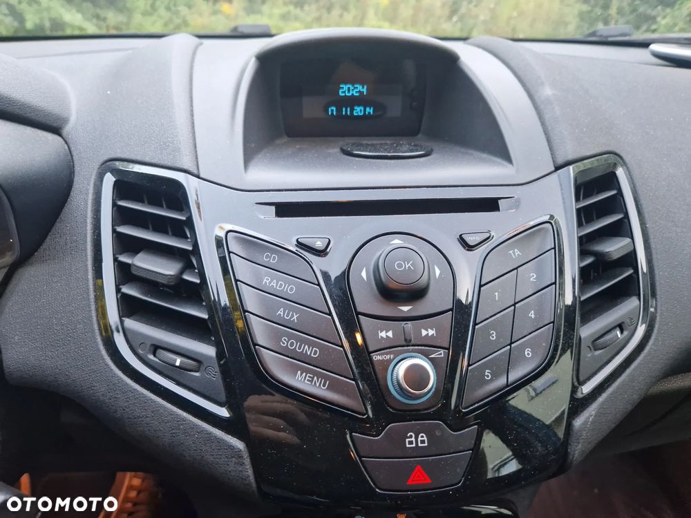 Ford Fiesta 1.0 EcoBoost Powershift Titanium - 12