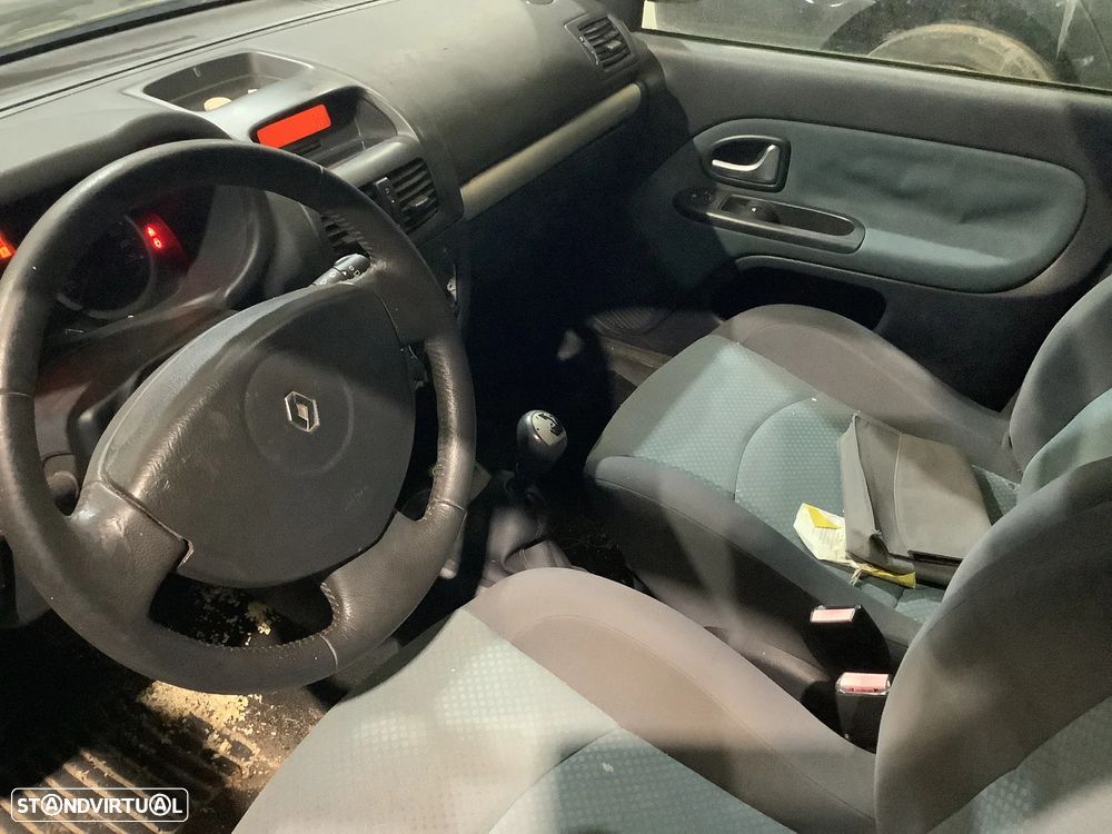 Renault Clio 2 1.5 DCi - Para Peças - 5