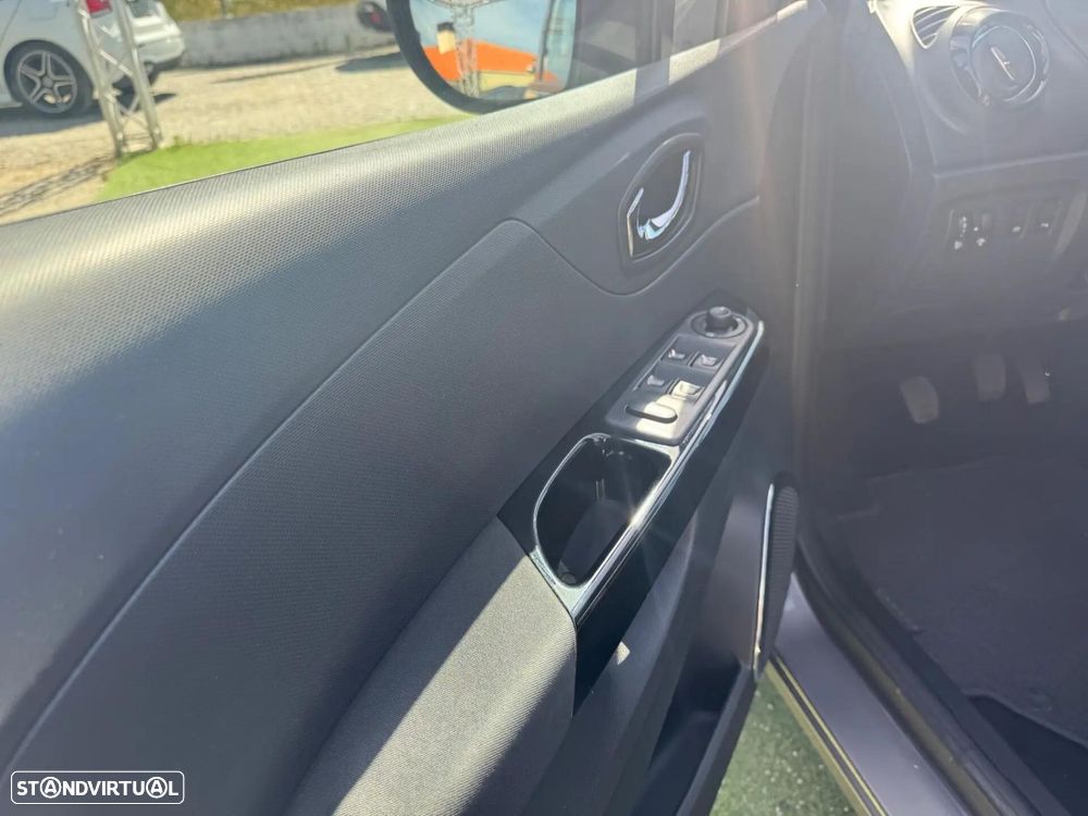 Renault Captur 1.5 dCi Exclusive - 19