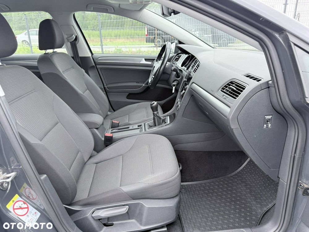 Volkswagen Golf Variant - 18