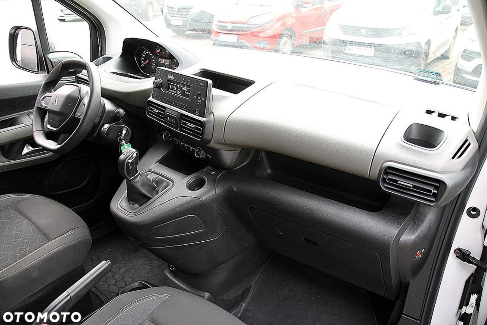 Peugeot Rifter - 23