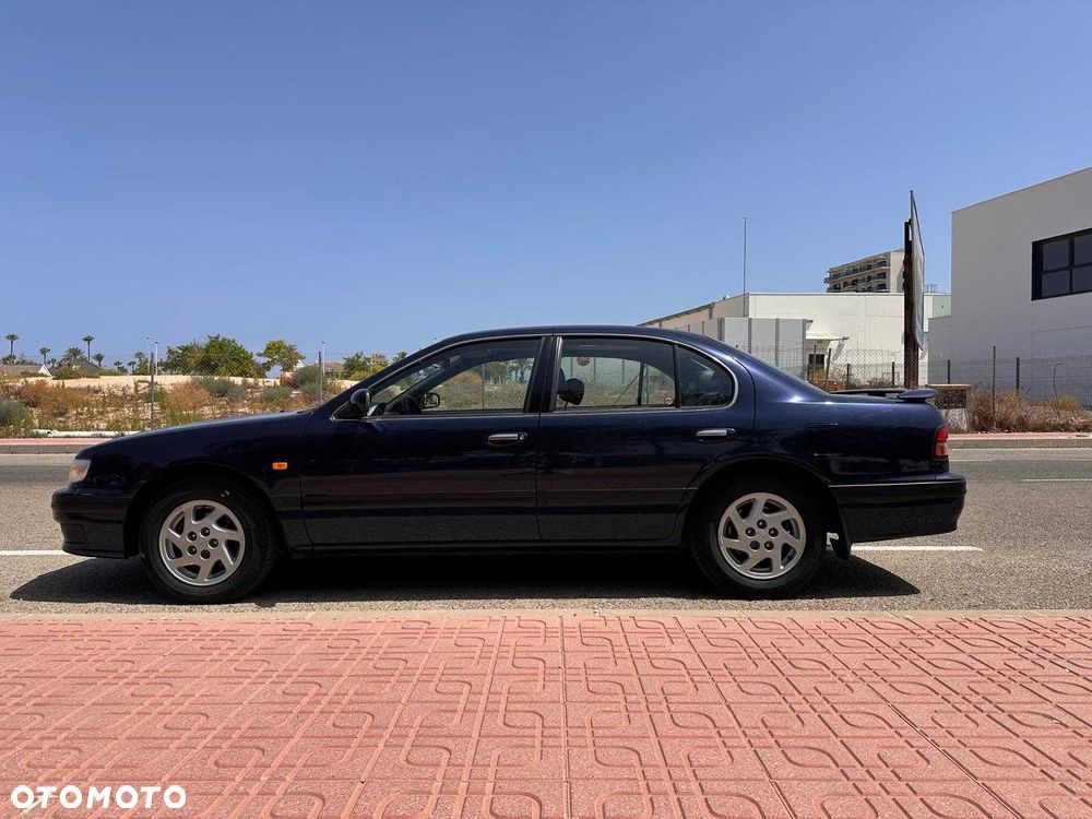 Nissan Maxima - 3