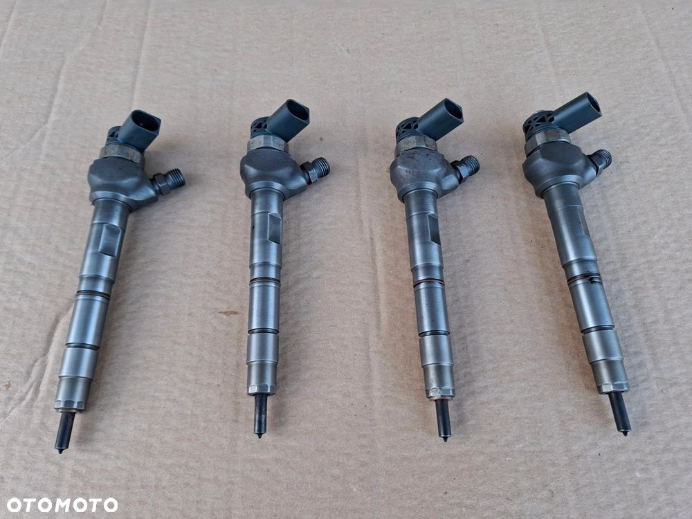 WTRYSK 2.0 TDI 04L130277E SKODA OCTAVIA III - 2