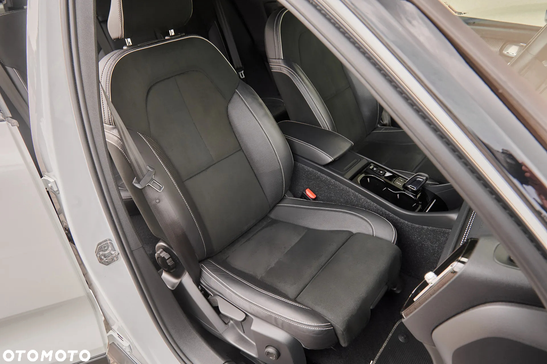 Volvo XC 40 T3 R-Design - 30