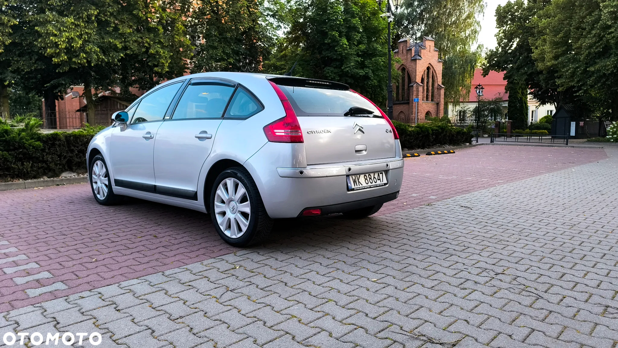 Citroën C4 2.0 16V Exclusive - 11