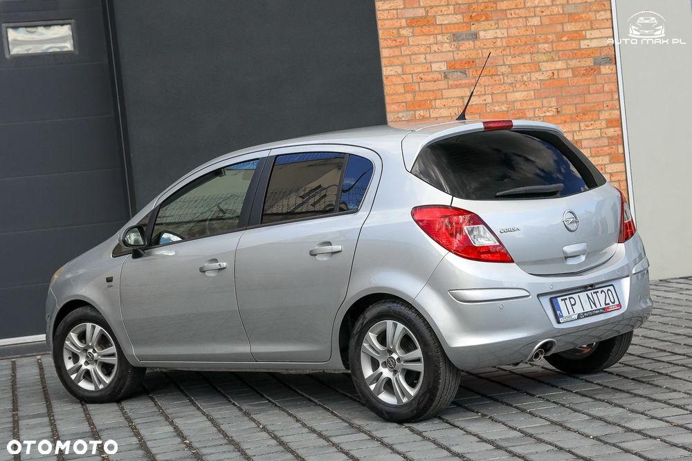Opel Corsa 1.4 16V Satellite - 4