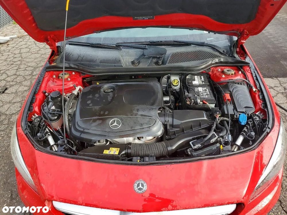 Mercedes-Benz CLA 250 4Matic 7G-DCT AMG Line - 10
