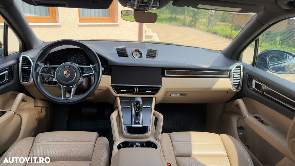Porsche Cayenne Standard - 7