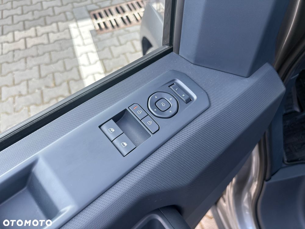 Kia Pv5 - 19