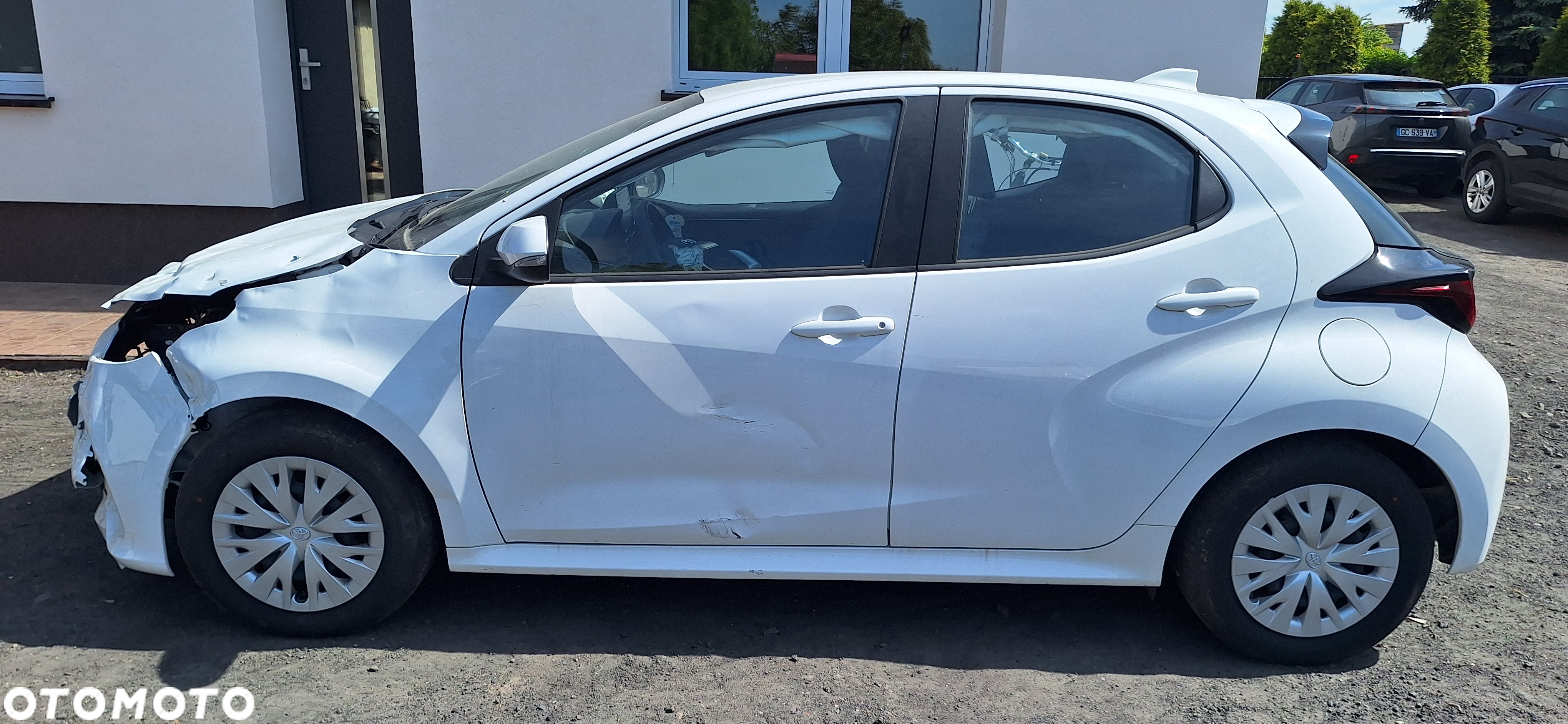 Toyota Yaris ver-hybrid-1-5-comfort - 6
