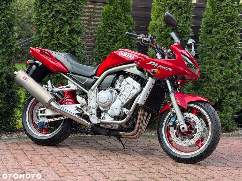 Yamaha FZS - 2